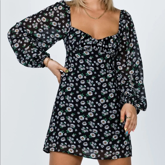 Princess Polly Dresses & Skirts - Princess Polly Womens Size 0 Delaney floral black mini dress balloon sleeves